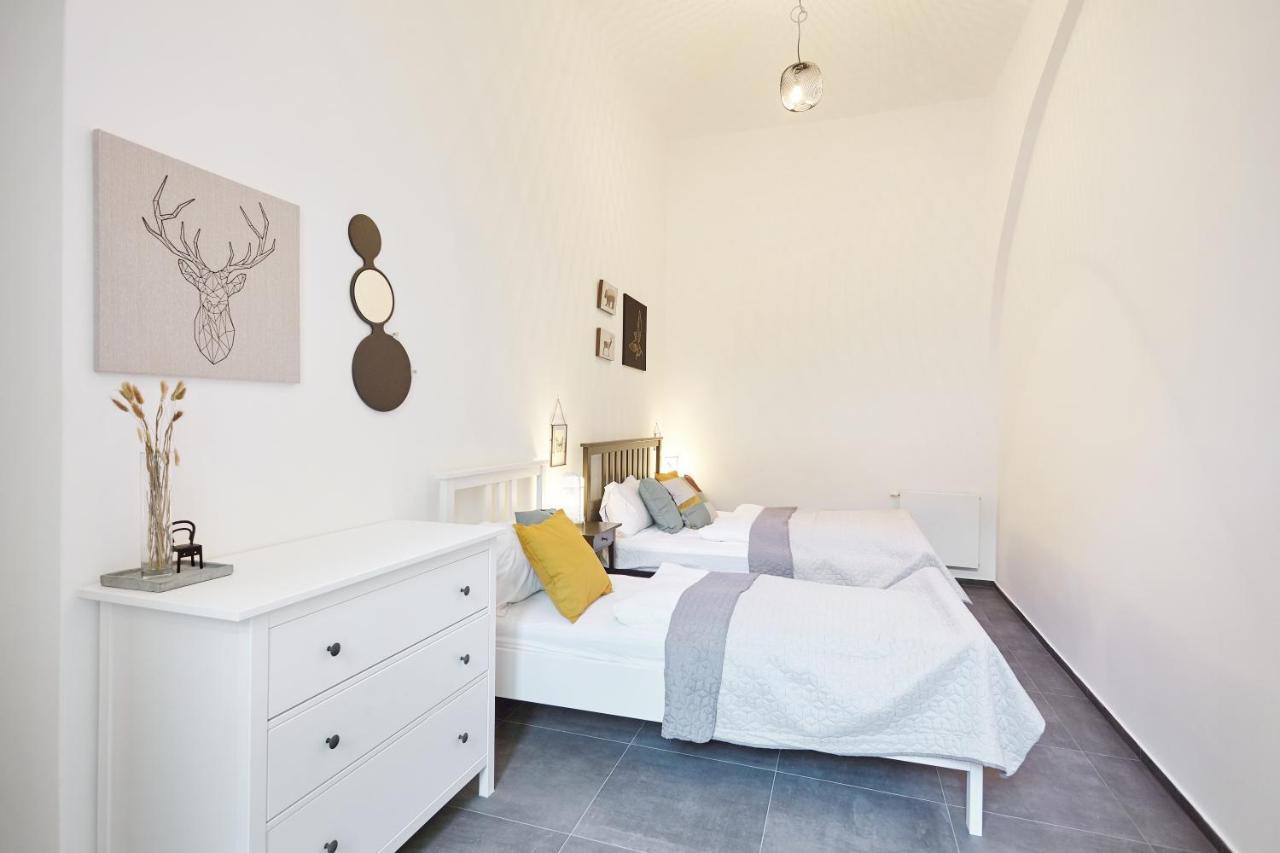 Savor Apartments Прага Экстерьер фото